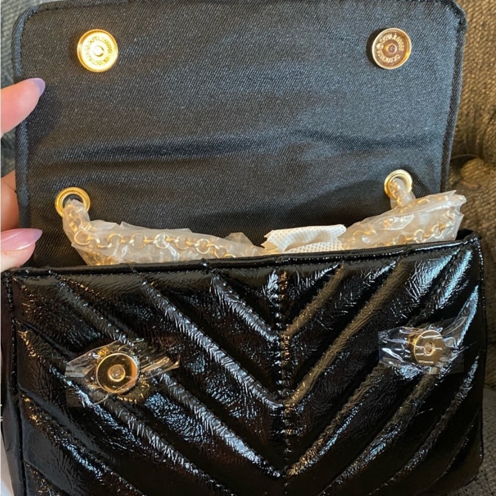 Nicole Miller Quilted Black Chevron Crossbody/Shoulder Bag - NWT - Picture 5 of 7